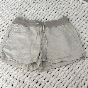Gap Women's Size Medium Tan Linen Shorts
